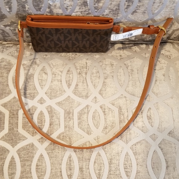 Michael Kors Belt Bag MK Signature Fanny Pack - Picture 8 of 8